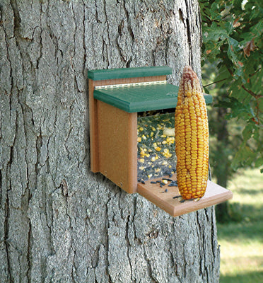 WoodLink Going Green Squirrel Munch Box (7 L x 10.25 W x 8.5 H)