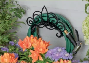 METAL SCROLL HOSE HANGER BLK